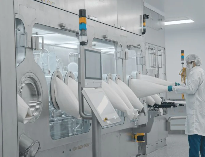 What is The Challenge of Using Isolators in Vial Filling: What You Need to Know