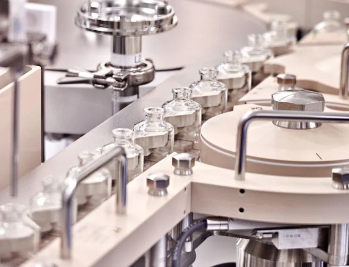 Fill finish vial machine with production capacity of 22,500 5 ml vials per hour